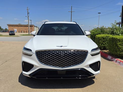 Used 2025 Genesis GV70 3.5T Sport w/ Sport Advanced Package AWD/4WD image 5