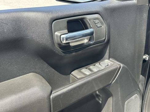 Certified 2022 Chevrolet Silverado 1500 Custom AWD/4WD image 16