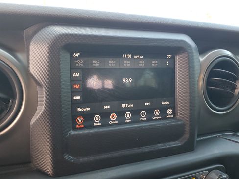 Used 2019 Jeep Wrangler Unlimited Sport S image 26