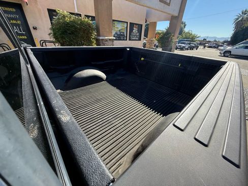 Used 2013 Ford F150 XLT w/ Luxury Equipment Group image 16