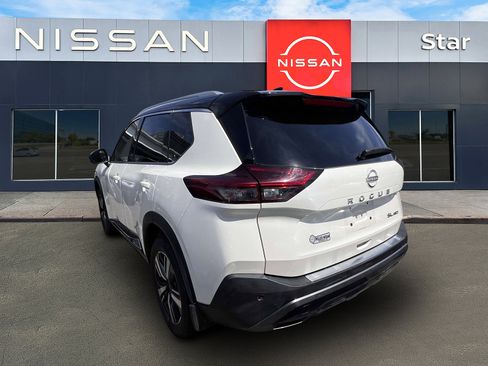 Used 2023 Nissan Rogue SL image 4