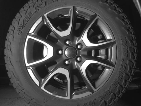 Used 2025 Jeep Compass Trailhawk image 13