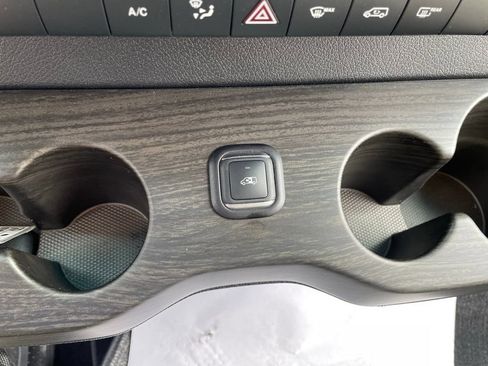 Used 2024 Mercedes-Benz Sprinter 3500 image 27