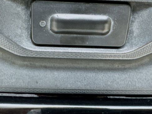 Used 2023 Chevrolet Silverado 1500 LT RWD image 32