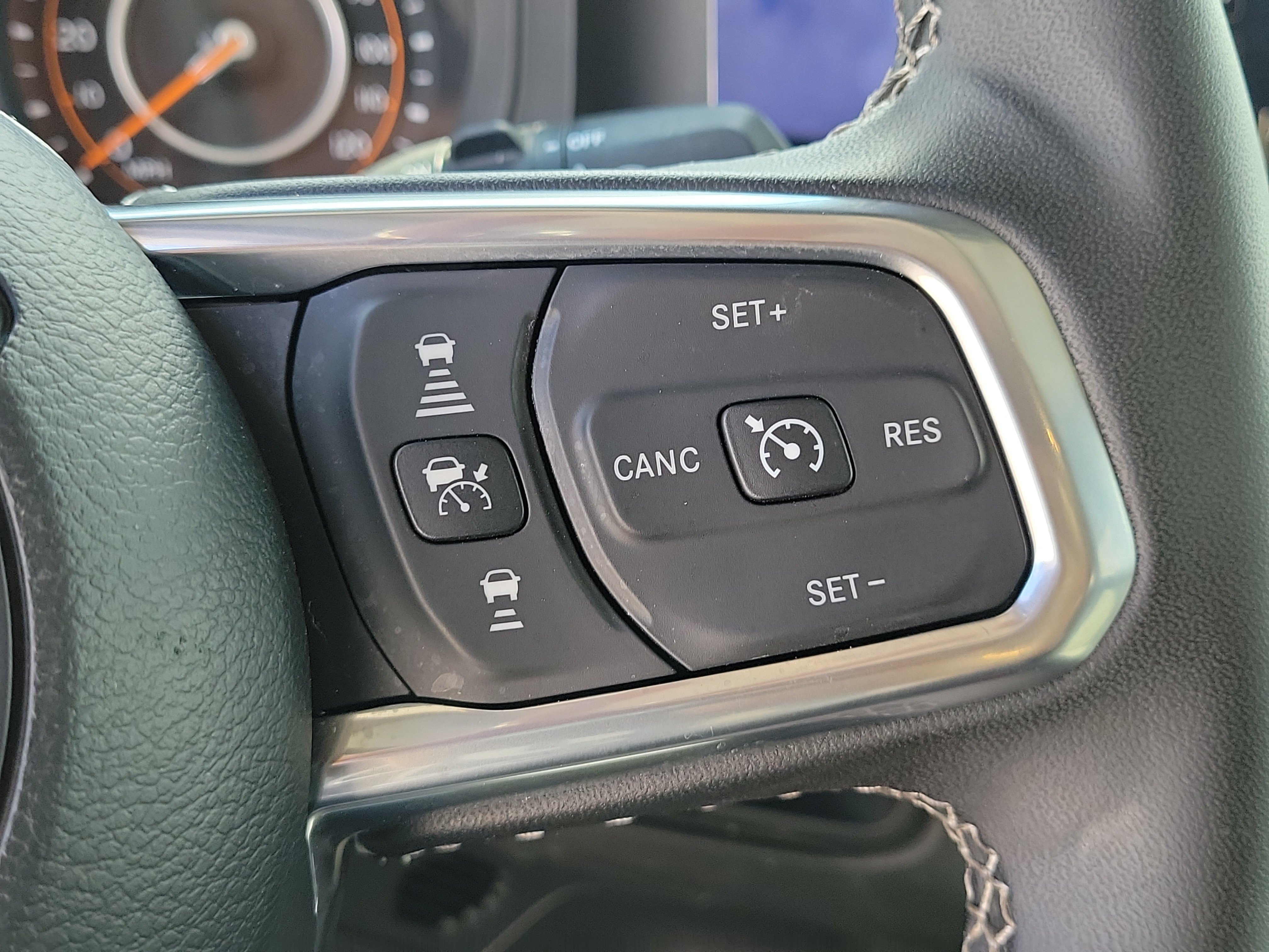 Used 2025 Jeep Wrangler Unlimited Sahara AWD/4WD image 22