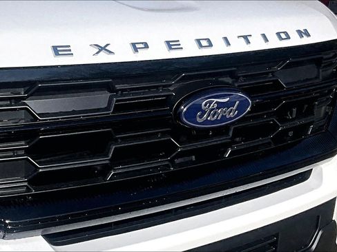 New 2026 Ford Expedition Max Active image 32
