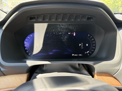 Used 2023 Volvo XC90 B6 Plus AWD/4WD image 20