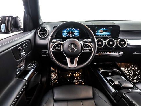 Used 2020 Mercedes-Benz GLB 250 GLB 250 SUV image 5