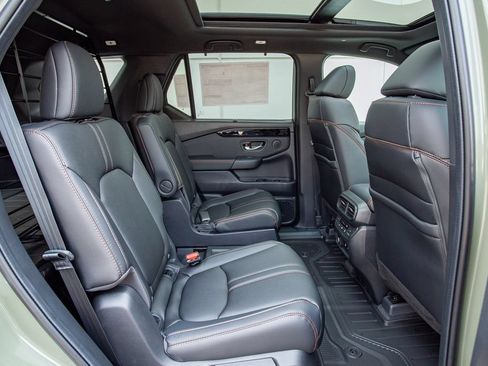 New 2026 Honda Pilot TrailSport image 14