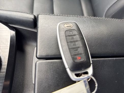 Used 2023 Nissan Rogue SL image 34