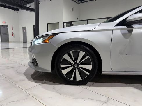 Used 2020 Nissan Altima 2.5 SL FWD image 6