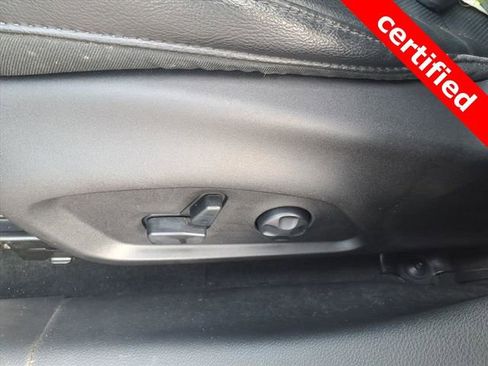 Certified 2018 Jeep Compass Limited image 11