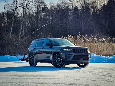 New 2025 Jeep Grand Cherokee Limited image 2