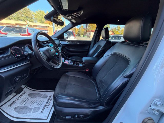 Used 2021 Jeep Grand Cherokee L Laredo AWD/4WD image 9
