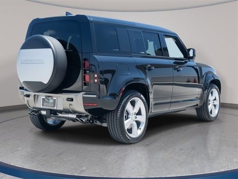 New 2025 Land Rover Defender 110 X-Dynamic SE image 5
