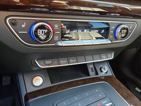 Used 2019 Audi Q5 Premium w/ Convenience Package image 28