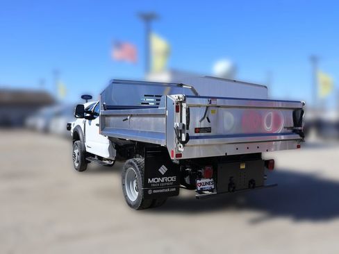 New 2024 Ford F550 4x4 Regular Cab Super Duty image 7