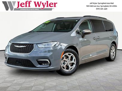 Used 2023 Chrysler Pacifica Limited