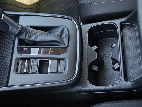 Used 2025 Honda CR-V LX image 24