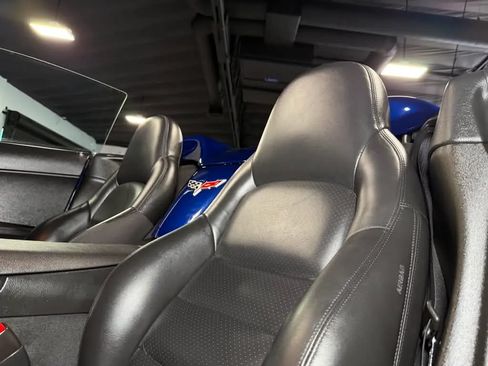 Used 2006 Chevrolet Corvette Convertible w/ Preferred Equipment Group RWD image 22
