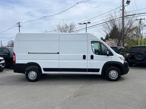 Used 2023 RAM ProMaster 2500 FWD image 7