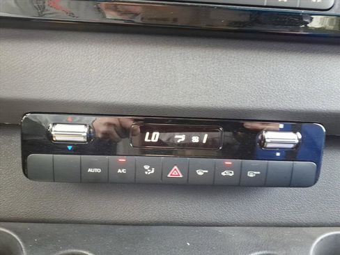 Used 2024 Mercedes-Benz Sprinter 3500 image 23