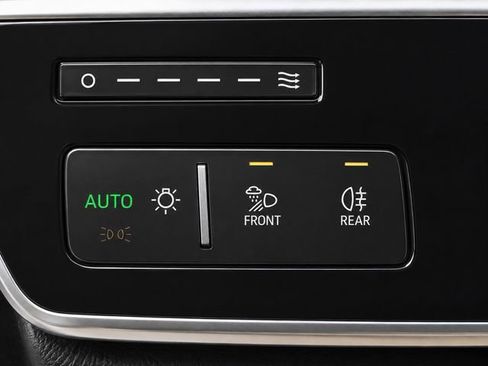 Used 2025 Audi S8 AWD/4WD image 19