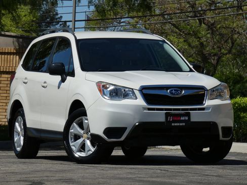 Used 2016 Subaru Forester 2.5i w/ Alloy Wheel Package image 3