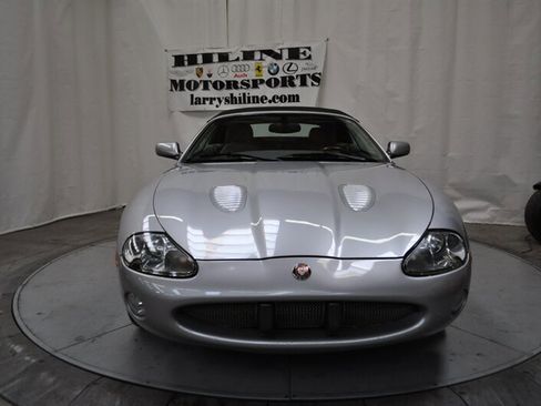 Used 2001 Jaguar XKR Convertible image 8