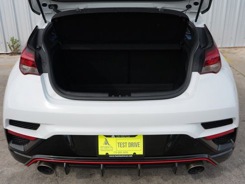 Used 2021 Hyundai Veloster N image 10