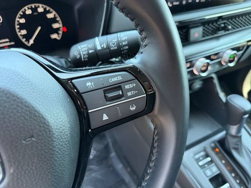 Used 2025 Honda CR-V EX-L image 16