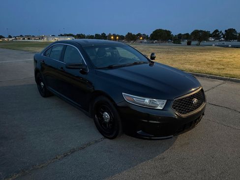 Used 2016 Ford Taurus Police Interceptor FWD image 2