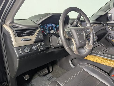 Used 2017 GMC Yukon Denali w/ Open Road Package AWD/4WD image 13