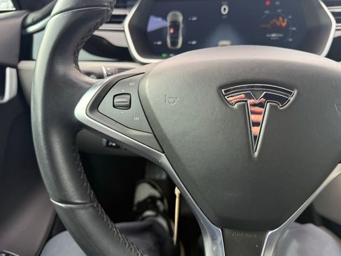 Used 2015 Tesla Model S AWD image 16