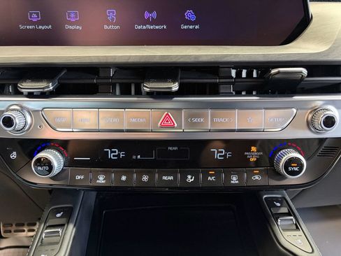 Used 2025 Kia Telluride SX X-Line AWD/4WD image 26