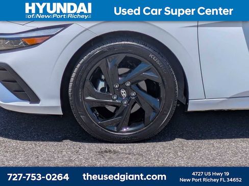 Used 2026 Hyundai Elantra Sport FWD image 10