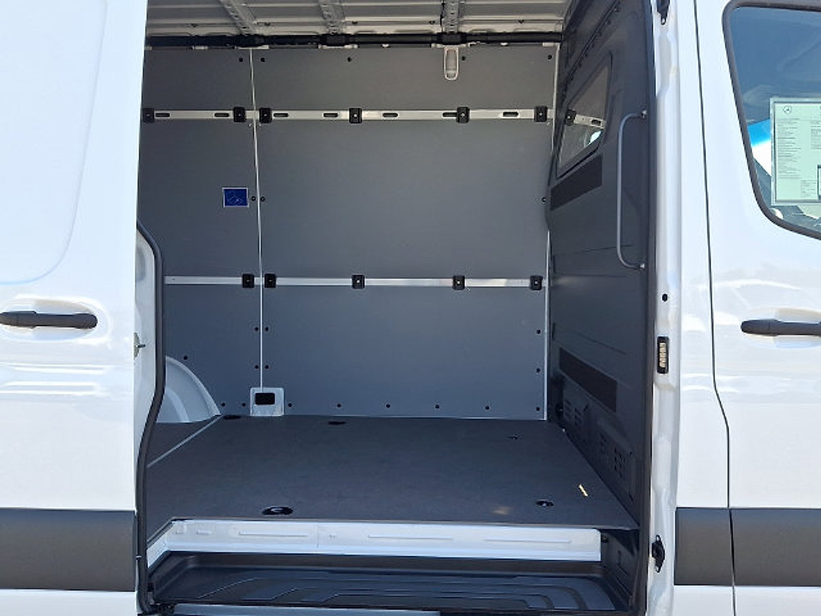 Used 2026 Mercedes-Benz Sprinter 2500 image 9