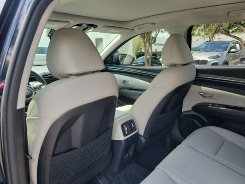 Certified 2024 Hyundai Tucson Limited AWD/4WD image 16