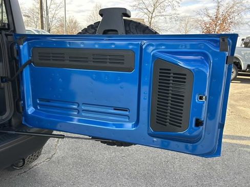 New 2025 Ford Bronco Badlands AWD/4WD image 23