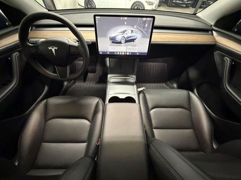 Used 2025 Tesla Model Y Long Range AWD/4WD image 15