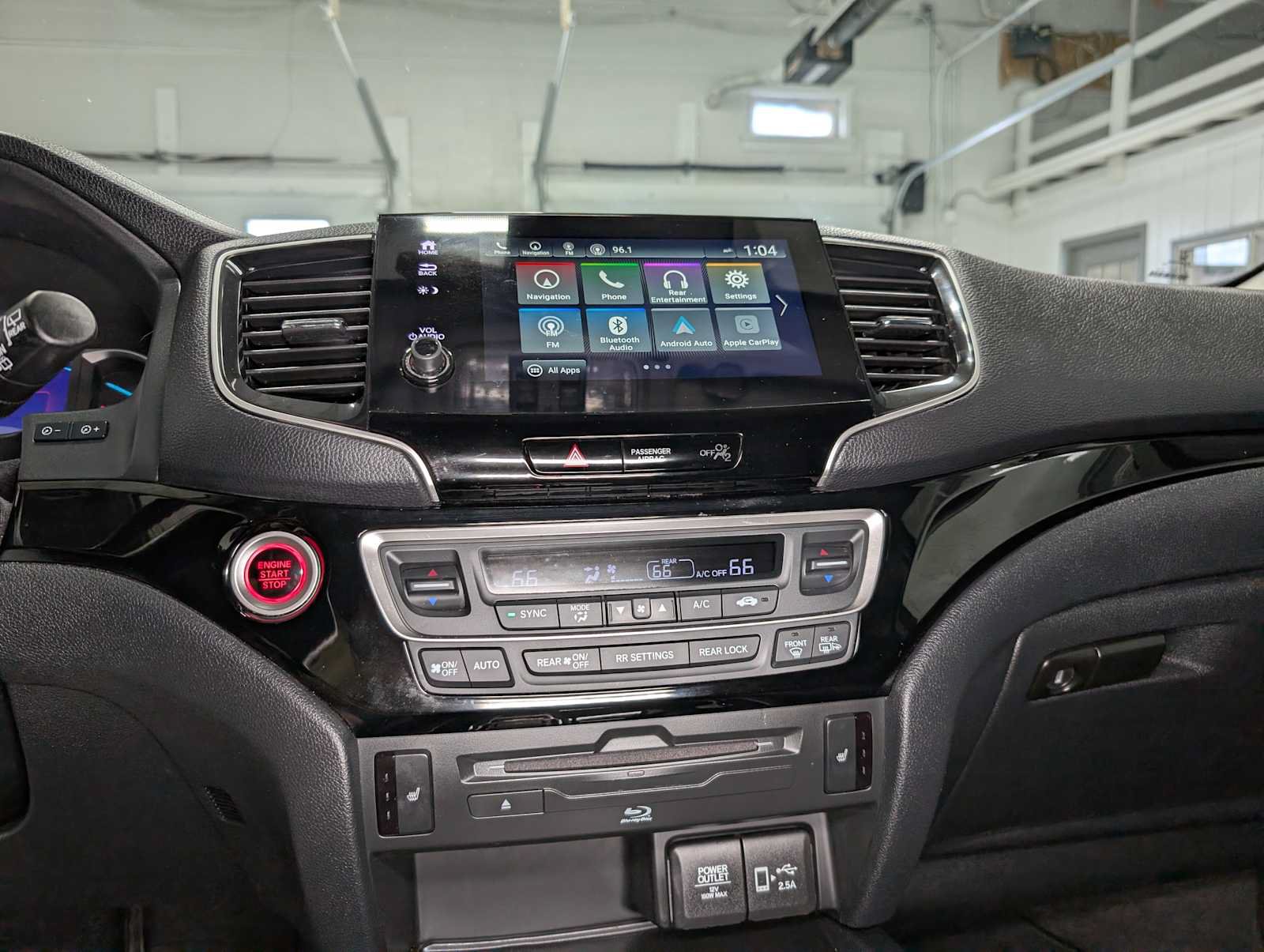 Used 2020 Honda Pilot Touring image 35