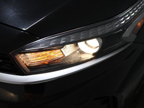 Used 2024 Kia Forte LXS FWD image 48