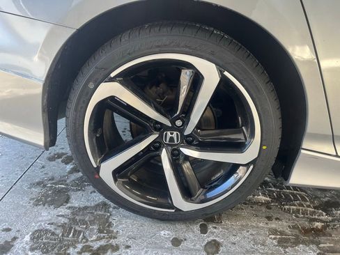 Used 2019 Honda Accord Sport image 29