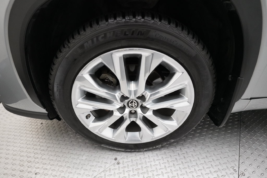 Used 2021 Toyota Highlander Limited AWD/4WD image 25