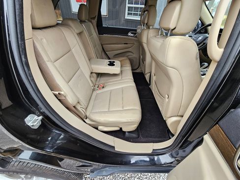 Used 2016 Jeep Grand Cherokee Limited w/ Luxury Group II image 29