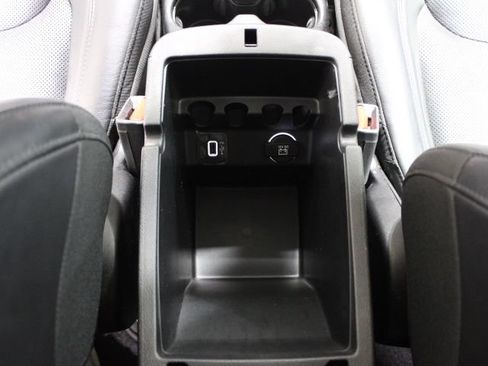 Used 2019 Jeep Cherokee Limited AWD/4WD image 31