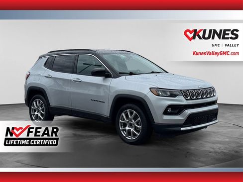 Used 2025 Jeep Compass Limited AWD/4WD image 1