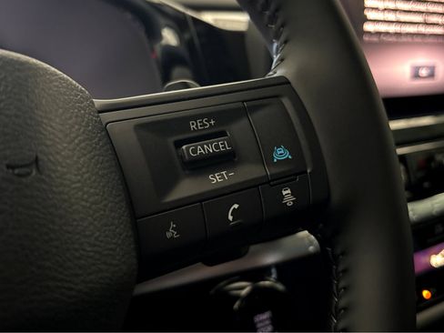 New 2026 Nissan Pathfinder SV image 15