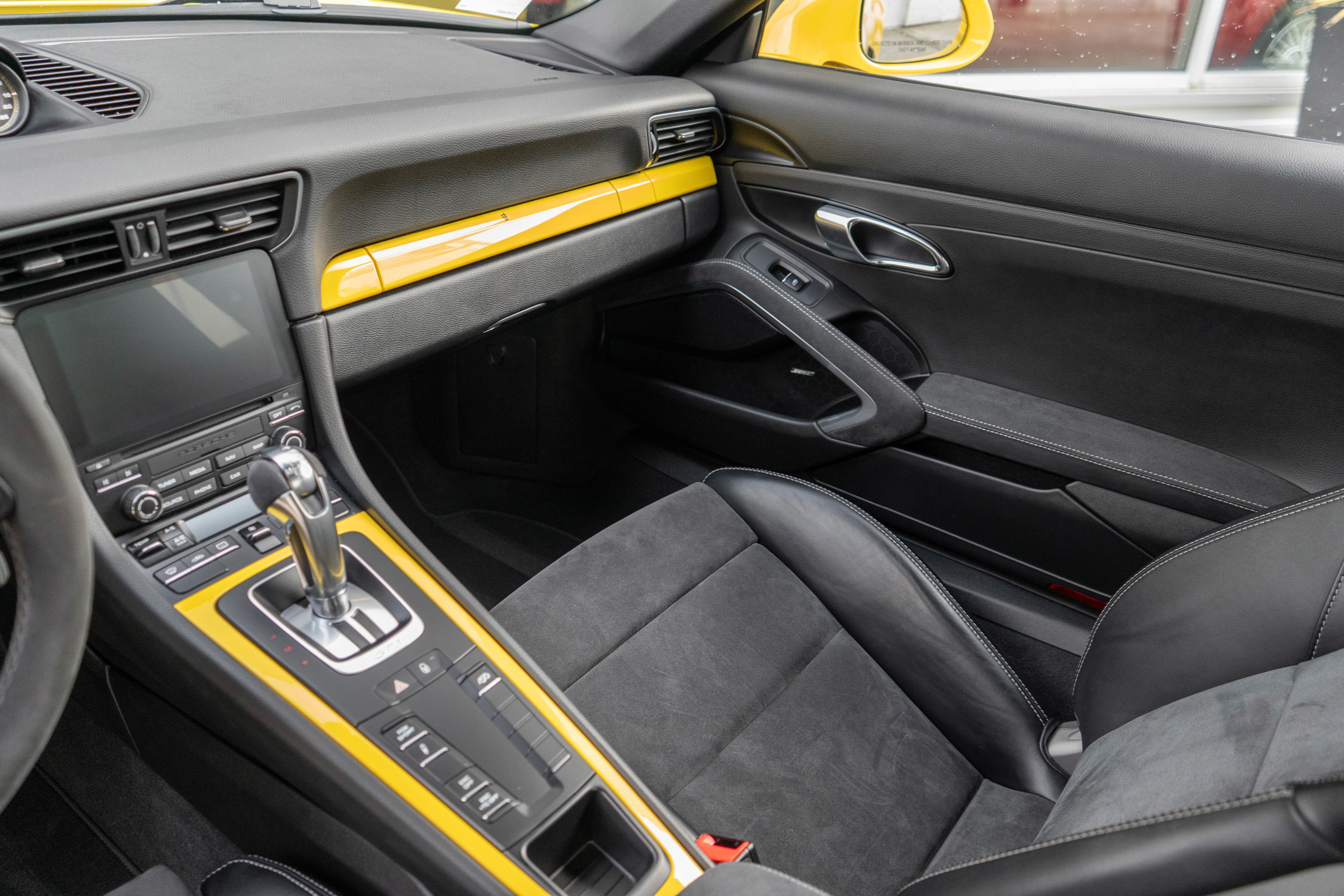 Used 2018 Porsche 911 GT3 w/ Sport Chrono Package RWD image 19