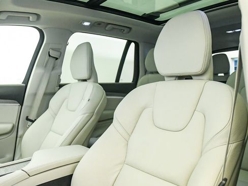 Certified 2023 Volvo XC90 B6 Plus w/ Protection Package Premier AWD/4WD image 18